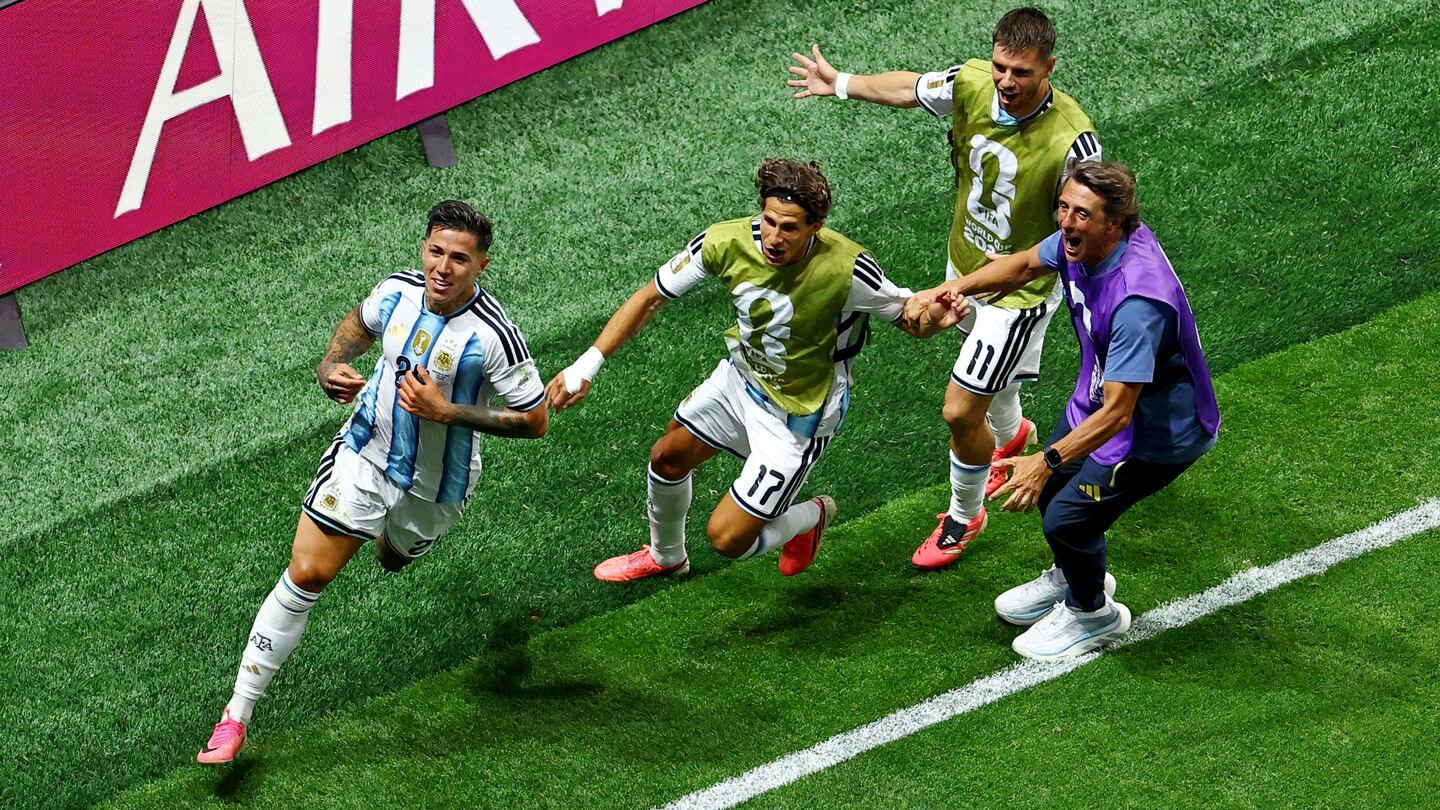 Argentina sufrió hasta el final y logró su pase a cuartos 2